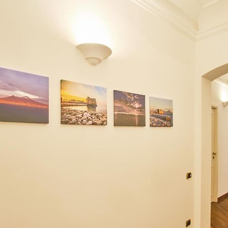 Pink Star Napoli Luxury Apartment ภายนอก รูปภาพ