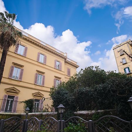 Pink Star Napoli Luxury Apartment ภายนอก รูปภาพ