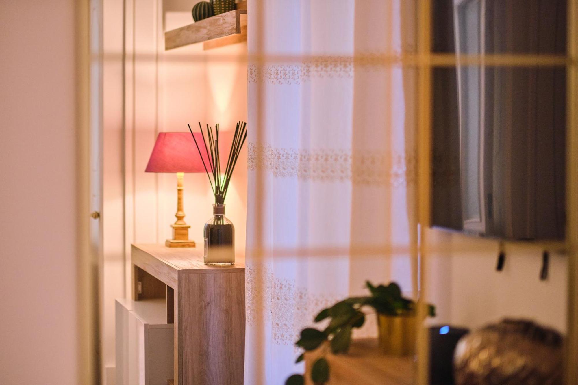 Pink Star Napoli Luxury Apartment ภายนอก รูปภาพ