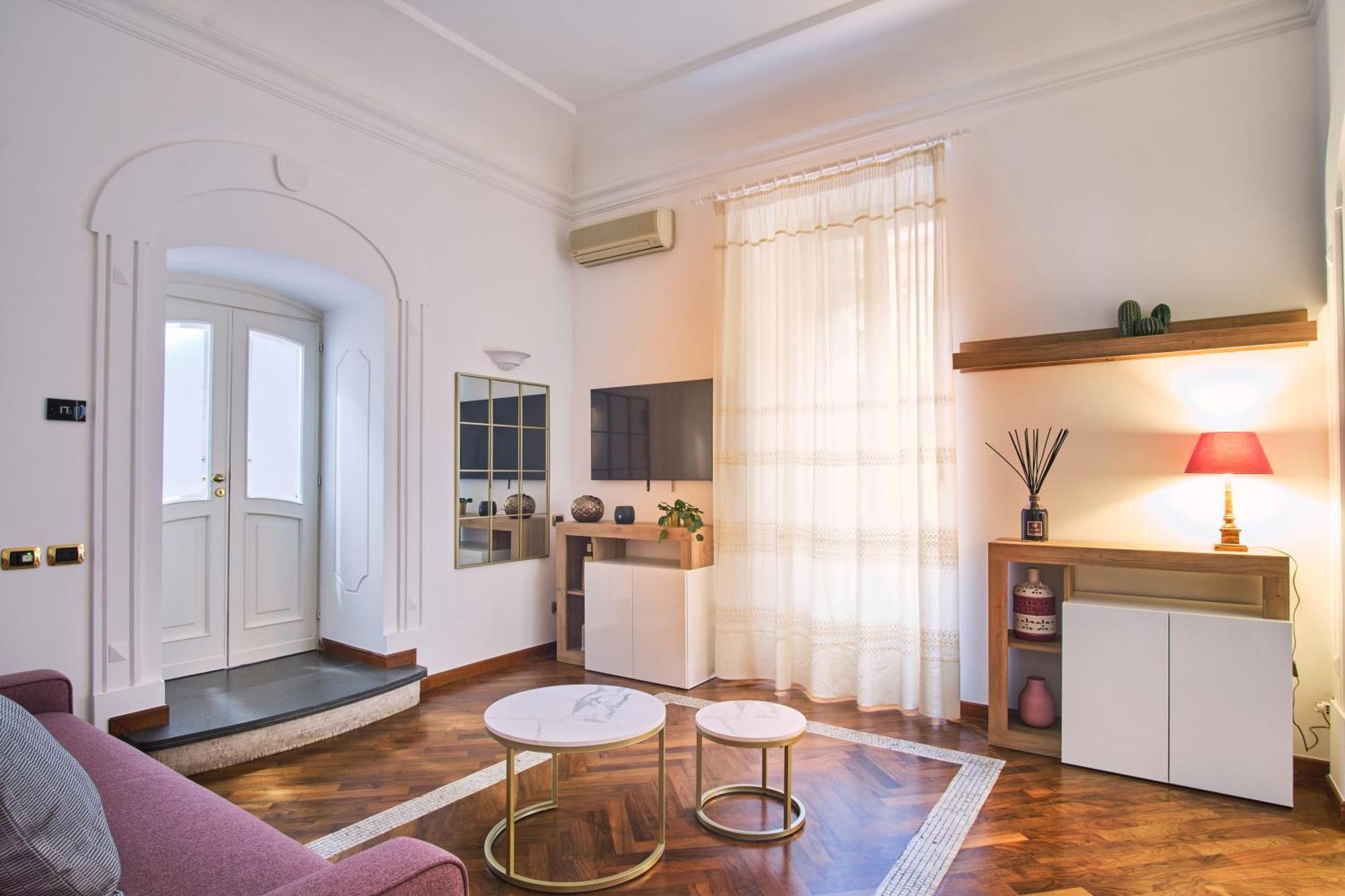 Pink Star Napoli Luxury Apartment ภายนอก รูปภาพ