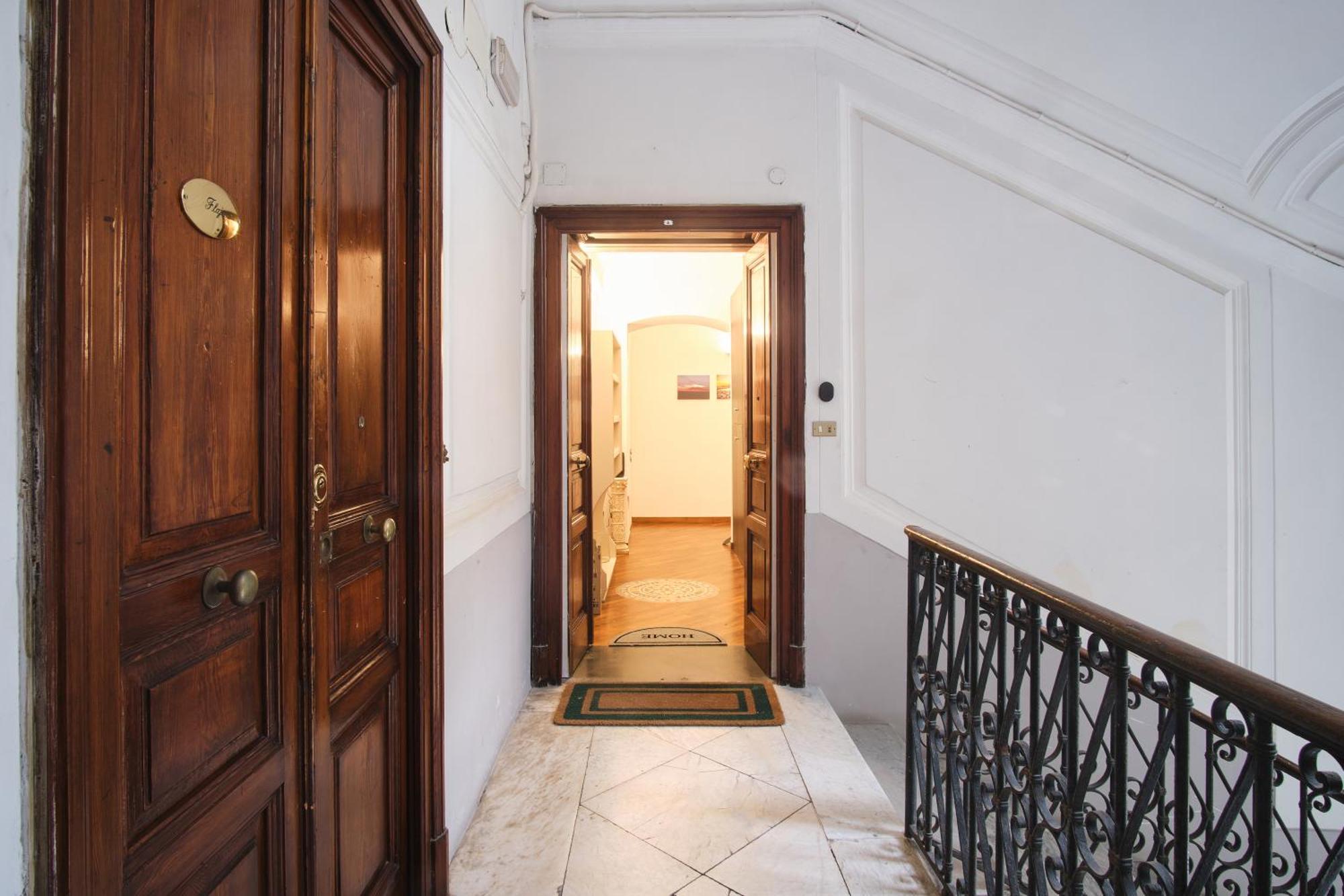 Pink Star Napoli Luxury Apartment ภายนอก รูปภาพ