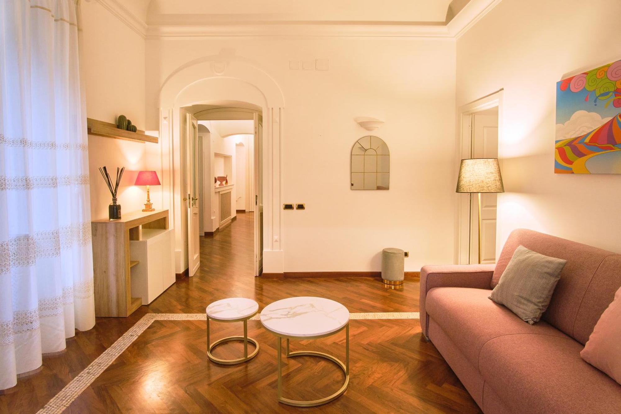 Pink Star Napoli Luxury Apartment ภายนอก รูปภาพ